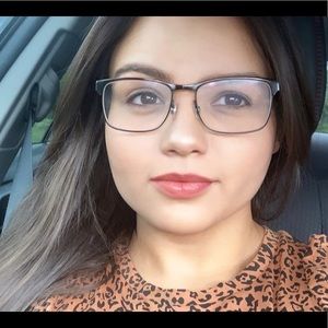 Meet your Posher, Lucianne